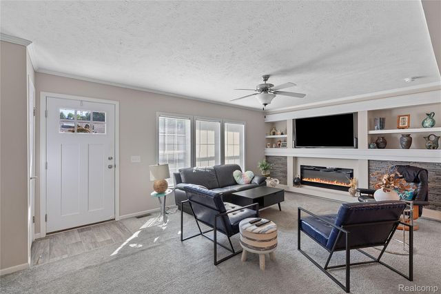 4939 Venice Circle, Northville, MI 48167