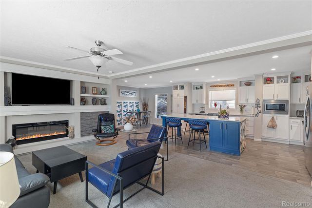 4939 Venice Circle, Northville, MI 48167