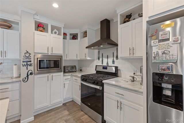 4939 Venice Circle, Northville, MI 48167