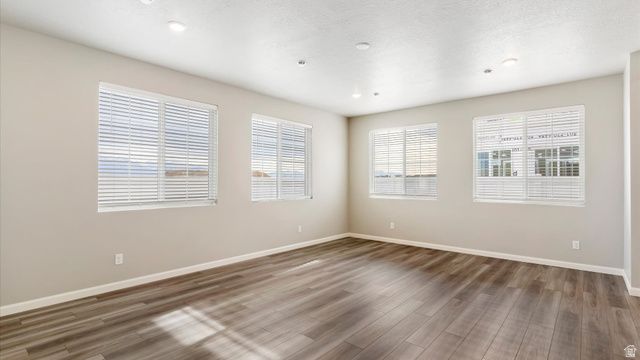 299 E KANAB CREEK DR, Saratoga Springs, UT 84045