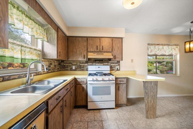 2850 SPRING LAKE DRIVE, Clearwater, FL 33759