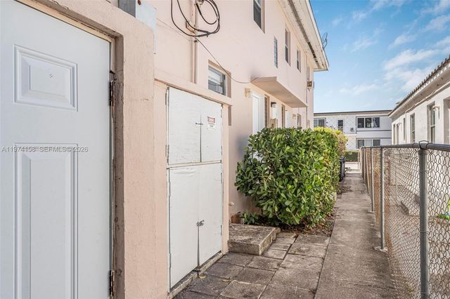 8031 Hawthorne Avenue, Miami Beach, FL 33141
