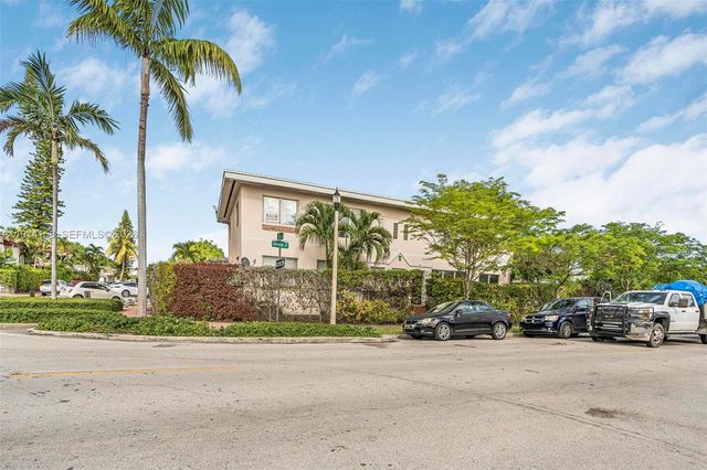 8031 Hawthorne Avenue, Miami Beach, FL 33141