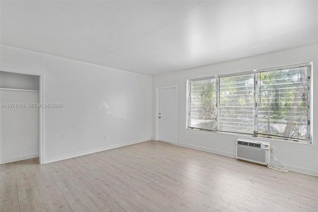 8031 Hawthorne Avenue, Miami Beach, FL 33141