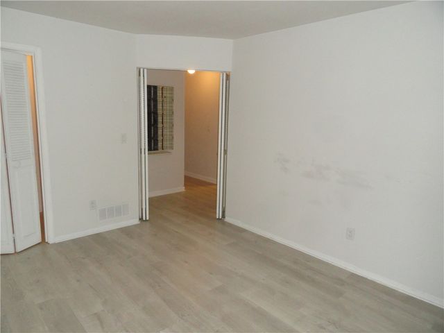 20 Eagle Ln, Perinton, NY 14450