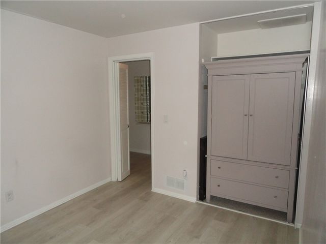 20 Eagle Ln, Perinton, NY 14450