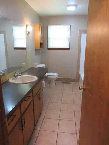 529 S Olive Street, Marshfield, MO 65706