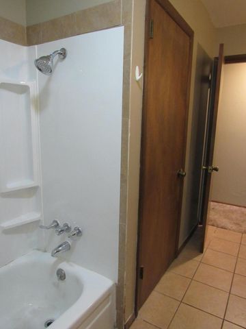 529 S Olive Street, Marshfield, MO 65706