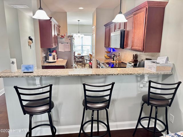 1807 Fox Den Way 6, Greenville, NC 27858