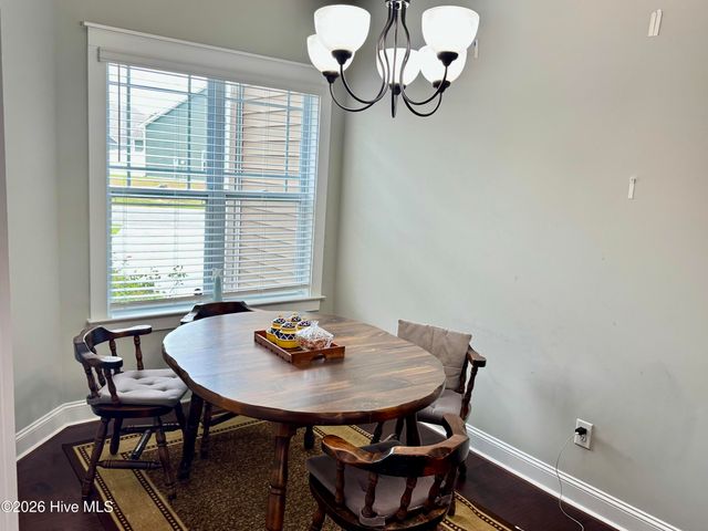 1807 Fox Den Way 6, Greenville, NC 27858