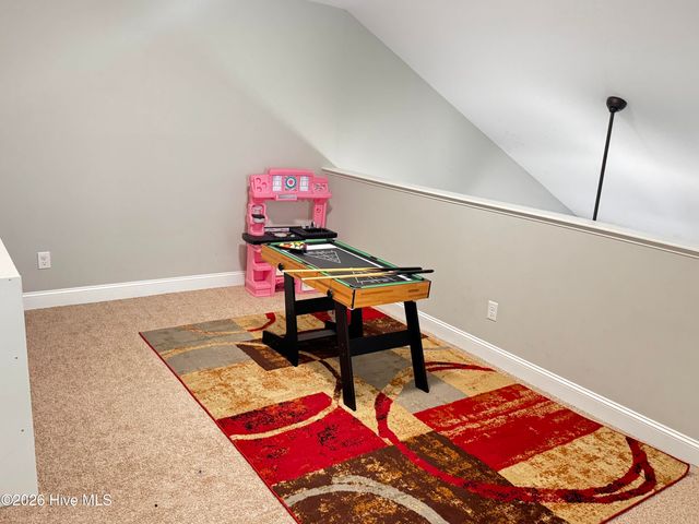 1807 Fox Den Way 6, Greenville, NC 27858