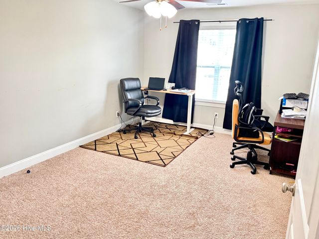 1807 Fox Den Way 6, Greenville, NC 27858