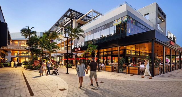 20400 W Country Club Dr 115, Aventura, FL 33180