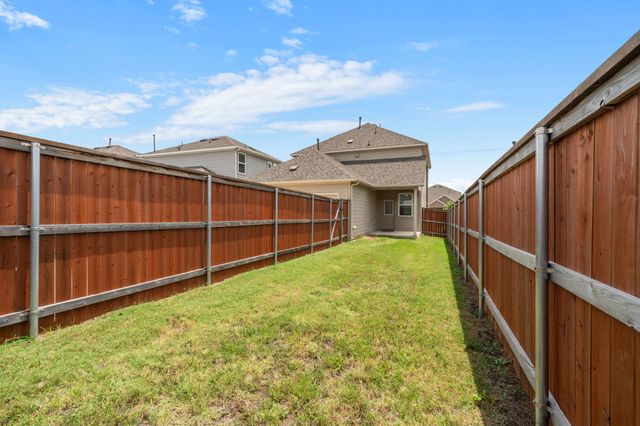 223 Flowers Ave, Hutto, TX 78634