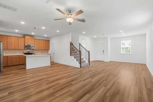 223 Flowers Ave, Hutto, TX 78634