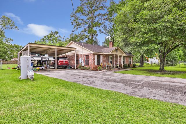 282 County Road 6769, Dayton, TX 77535