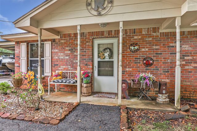 282 County Road 6769, Dayton, TX 77535