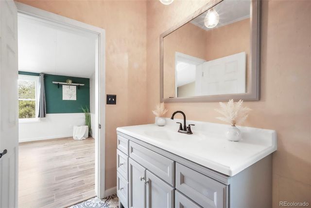 696 Calle De La Nieva, Florissant, CO 80816