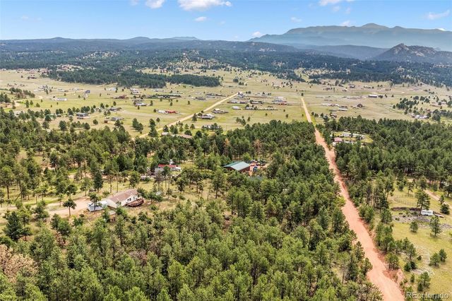 696 Calle De La Nieva, Florissant, CO 80816