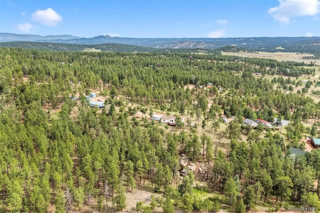 696 Calle De La Nieva, Florissant, CO 80816