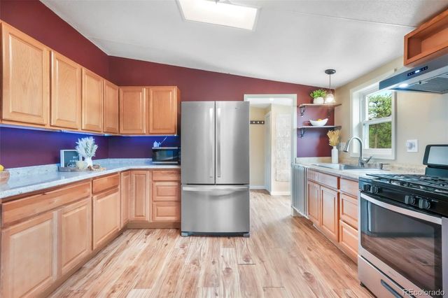 696 Calle De La Nieva, Florissant, CO 80816