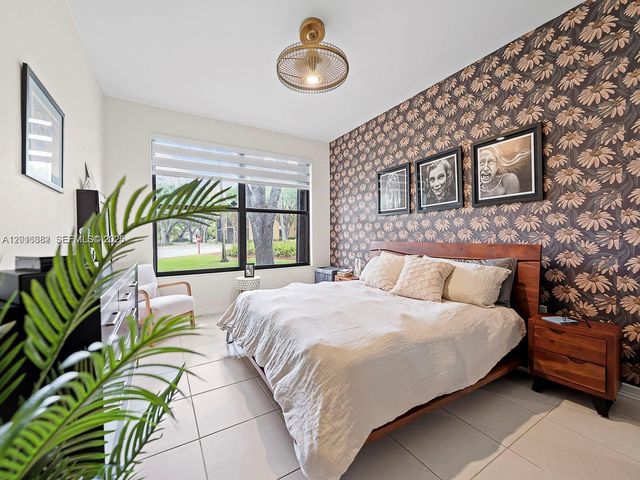 15533 N Miami Lakeway N 101-19, Miami Lakes, FL 33014