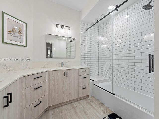 15533 N Miami Lakeway N 101-19, Miami Lakes, FL 33014