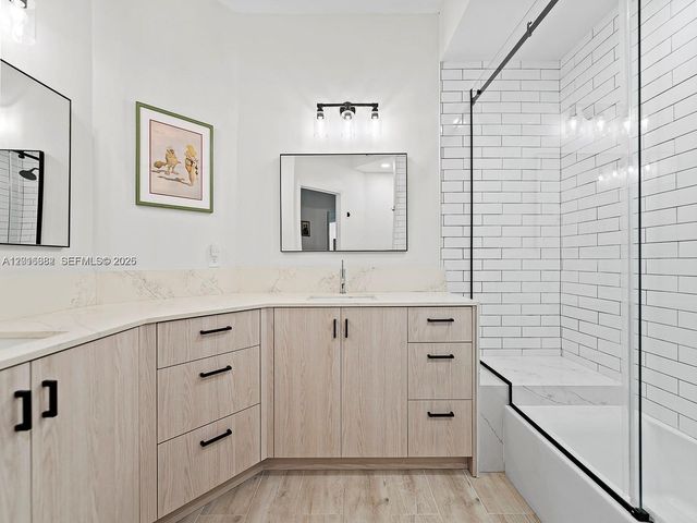 15533 N Miami Lakeway N 101-19, Miami Lakes, FL 33014