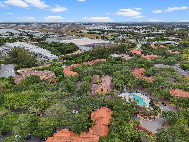 15533 N Miami Lakeway N 101-19, Miami Lakes, FL 33014