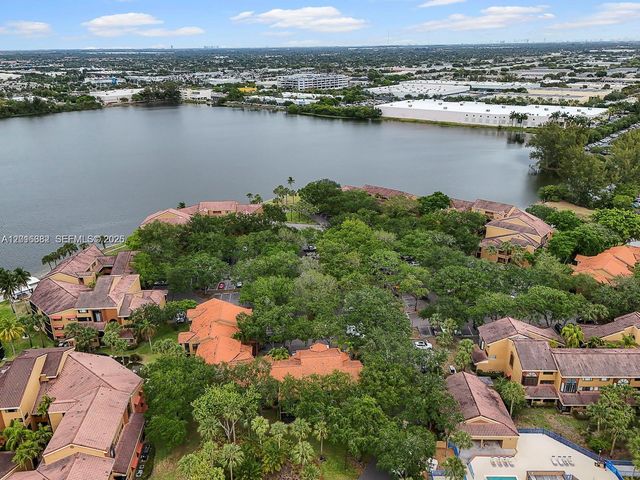 15533 N Miami Lakeway N 101-19, Miami Lakes, FL 33014
