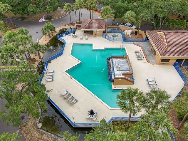 15533 N Miami Lakeway N 101-19, Miami Lakes, FL 33014