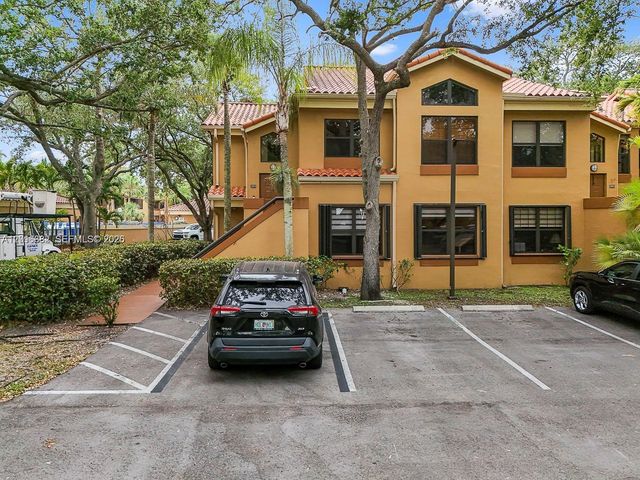 15533 N Miami Lakeway N 101-19, Miami Lakes, FL 33014