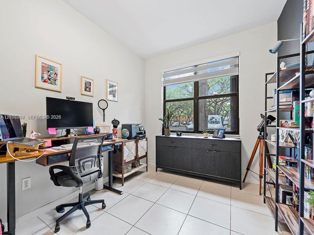 15533 N Miami Lakeway N 101-19, Miami Lakes, FL 33014