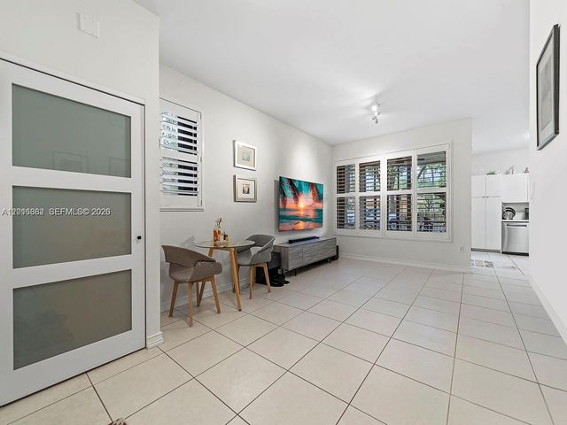 15533 N Miami Lakeway N 101-19, Miami Lakes, FL 33014