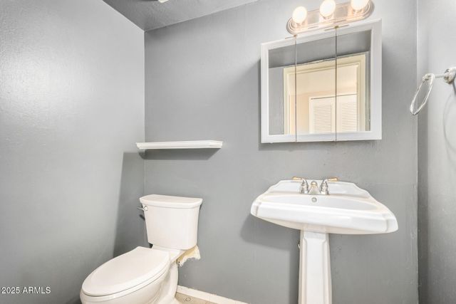 225 N Standage Road 103, Mesa, AZ 85201