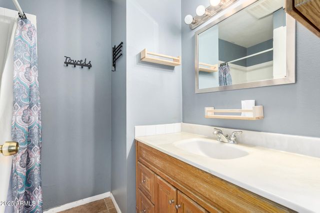 225 N Standage Road 103, Mesa, AZ 85201