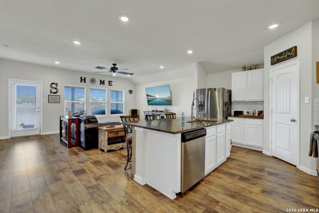 2121 WOOD DRAKE LN, New Braunfels, TX 78130