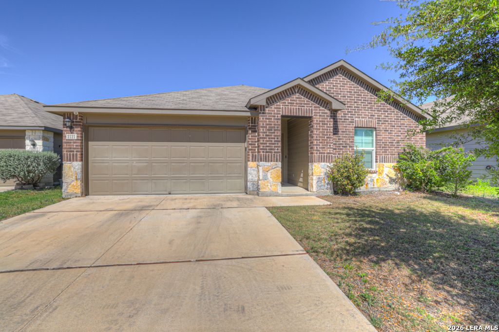 2121 WOOD DRAKE LN, New Braunfels, TX 78130
