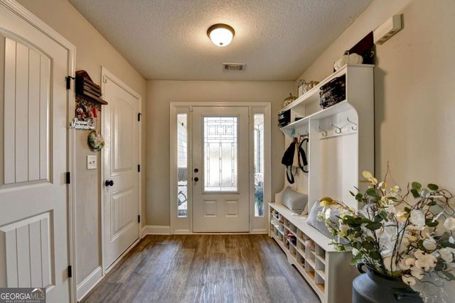 204 Lynn Road, Bethlehem, GA 30620