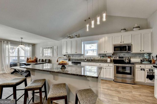 204 Lynn Road, Bethlehem, GA 30620