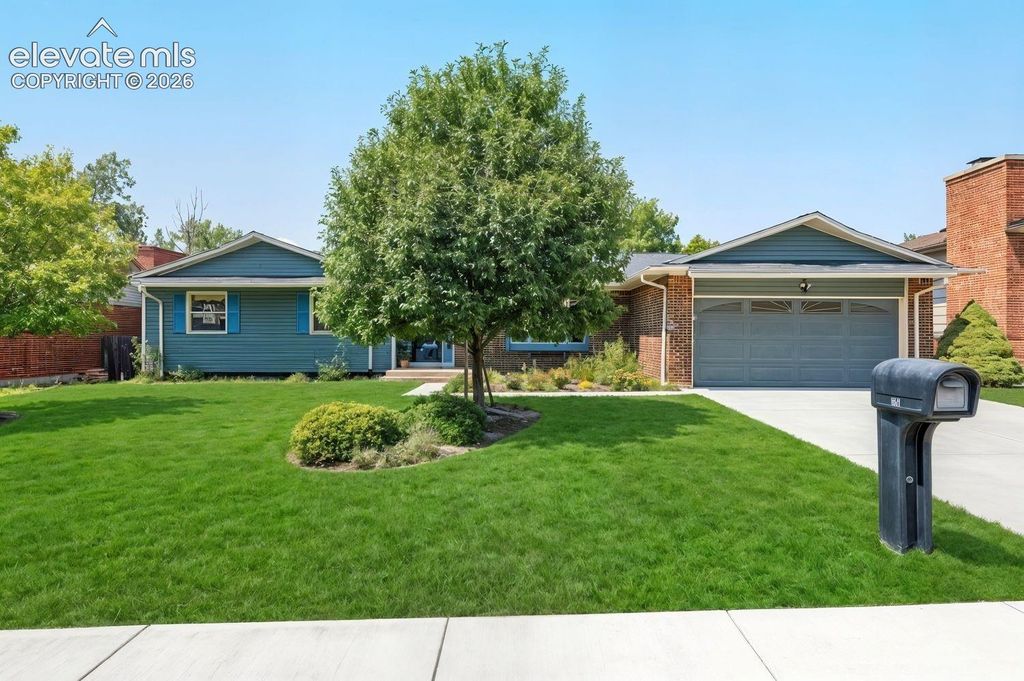 2210 W Greenwich Circle, Colorado Springs, CO 80909 — photo 5