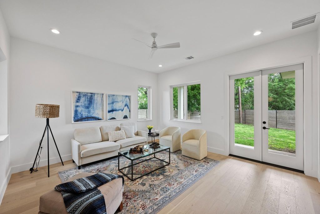 3614 Abbate CIR A, Austin, TX 78721