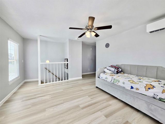 325 Texas Street, Freeport, TX 77541