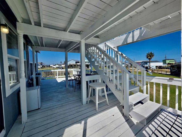 325 Texas Street, Freeport, TX 77541