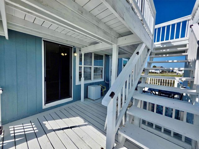 325 Texas Street, Freeport, TX 77541