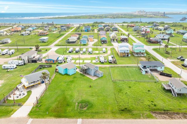 325 Texas Street, Freeport, TX 77541