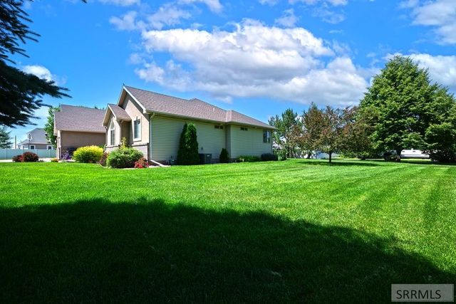 5635 S Clearfield Lane, Ammon, ID 83406