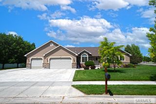 5635 S Clearfield Lane, Ammon, ID 83406