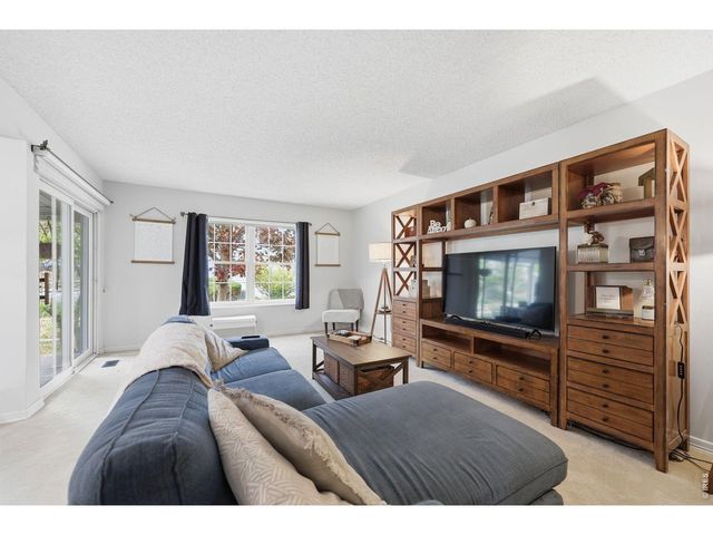 2598 S Vaughn Way #B, Aurora, CO 80014