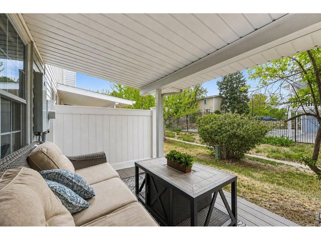 2598 S Vaughn Way #B, Aurora, CO 80014